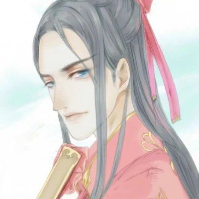 8岁男孩爬山识草预判山下藏金矿
